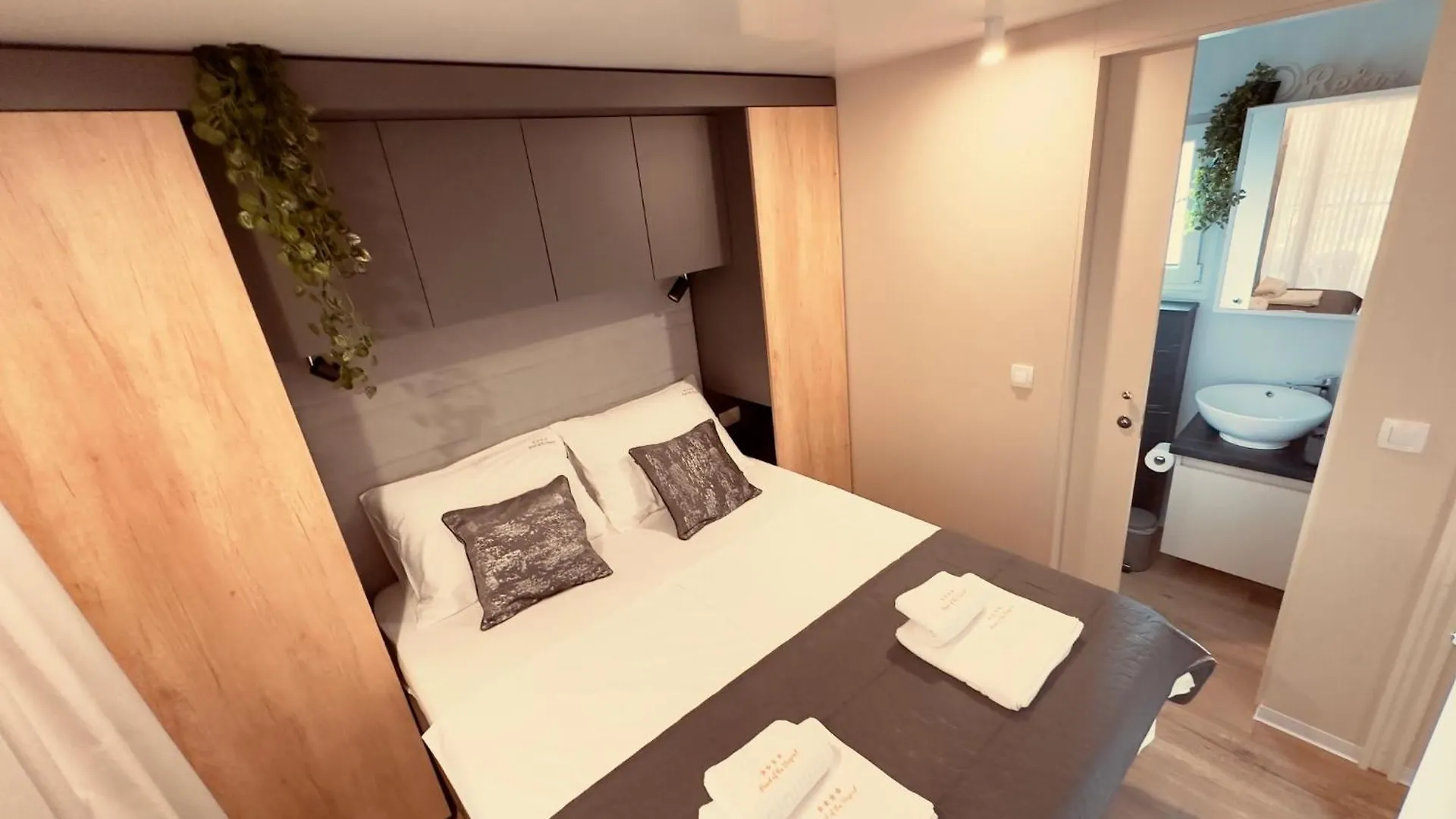 Hotel Pearl Of The Biograd Biograd Na Moru Kemping